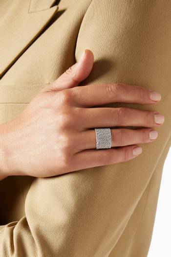 hover state of Yarn Mesh Ring in 14kt White Gold & Silk    
