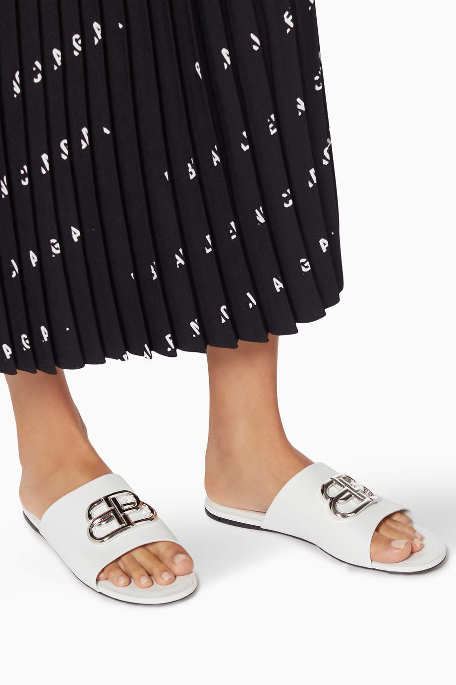 Shop Balenciaga White Oval BB Leather Mule Sandals for Women | Ounass UAE