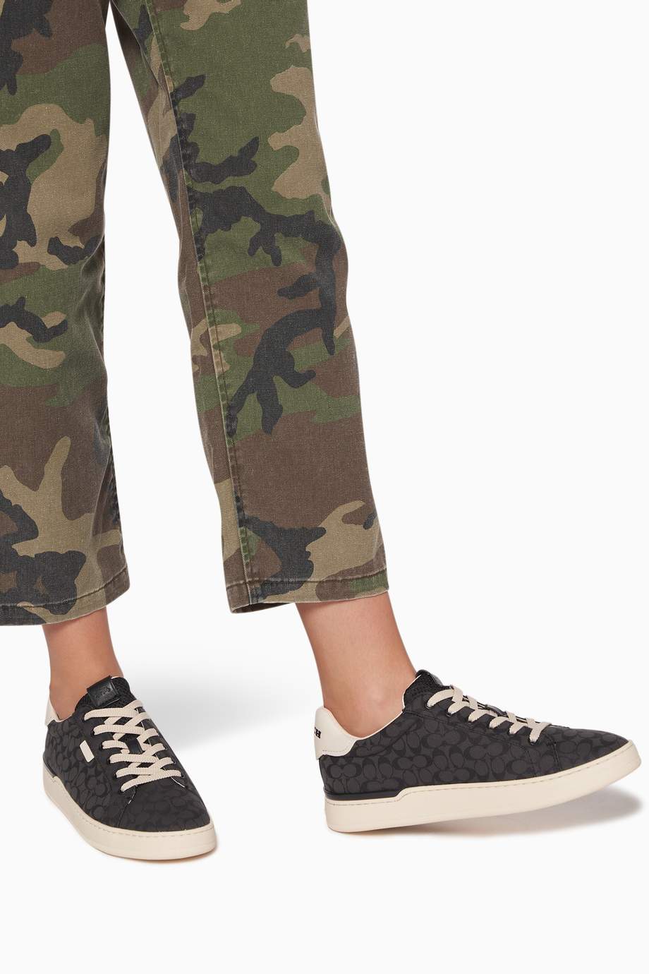 lowline signature sneaker coach