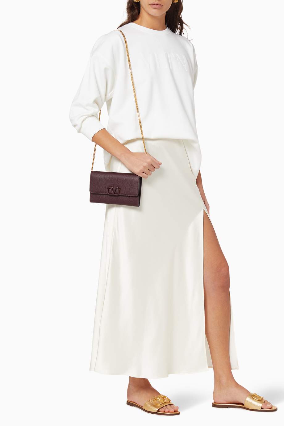 Shop Valentino Burgundy Valentino Garavani VSLING Wallet on Chain in