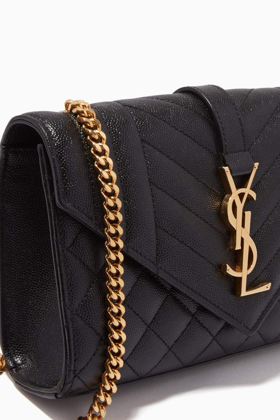 grain de poudre embossed leather